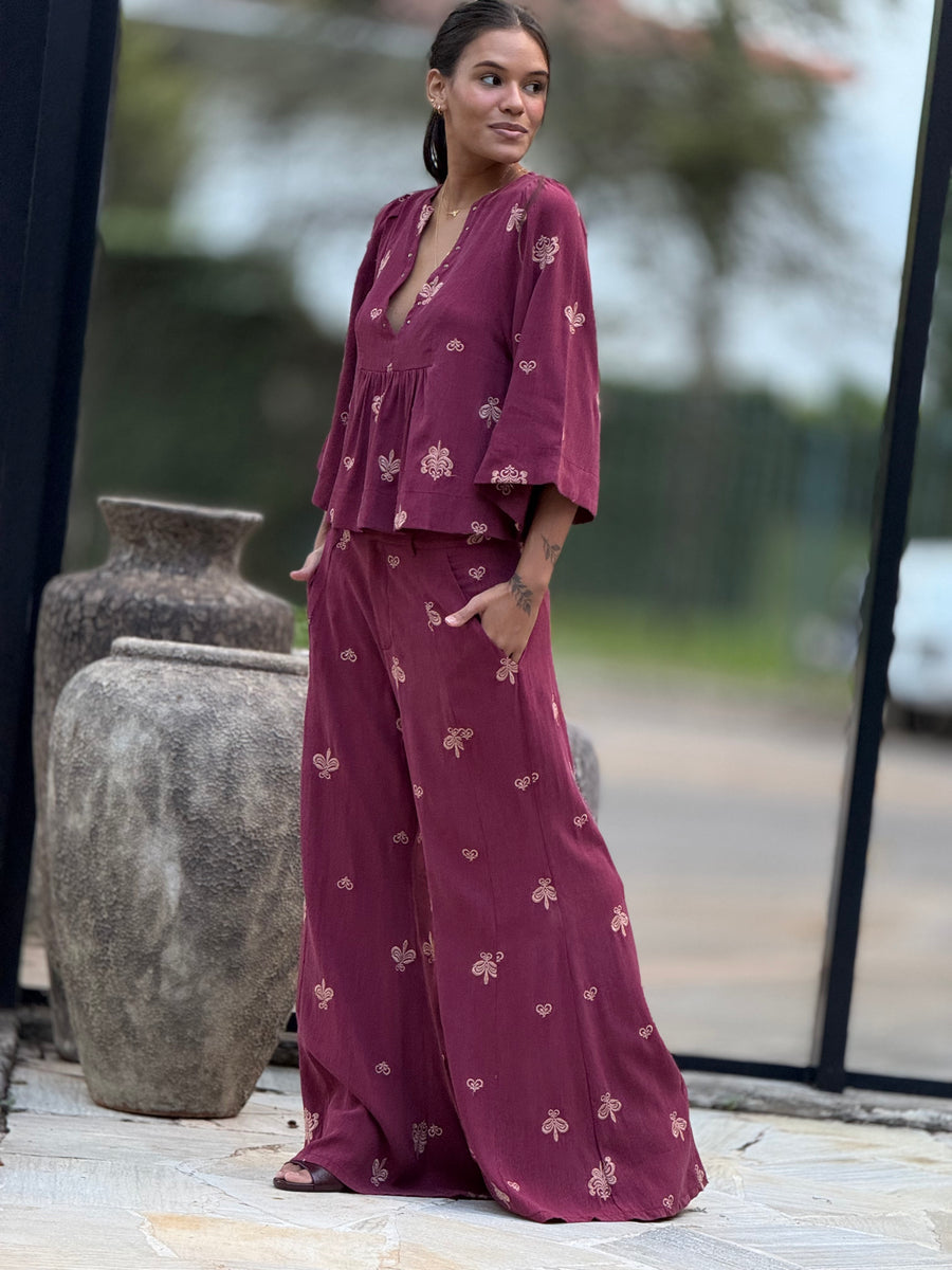 Calça Carolina Bordada