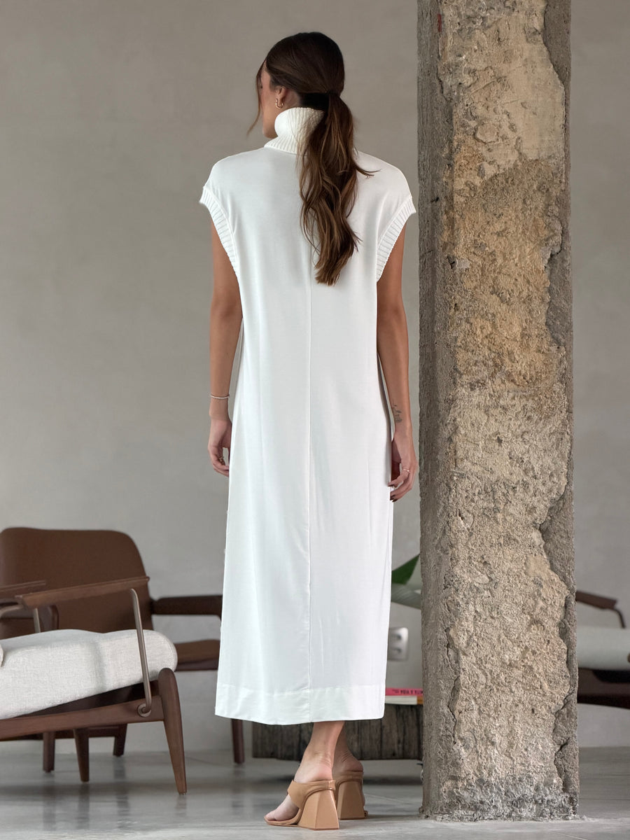 Vestido Gola Alta